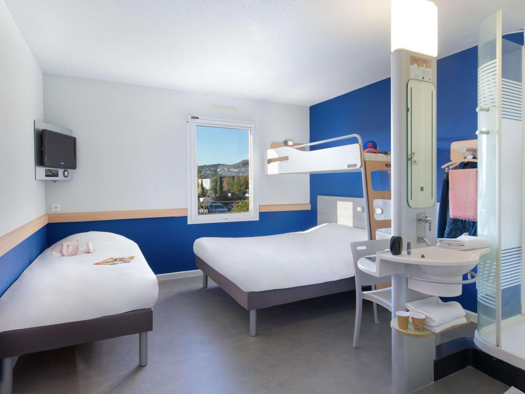 Ibis Budget Saint-Maximin Esterno foto