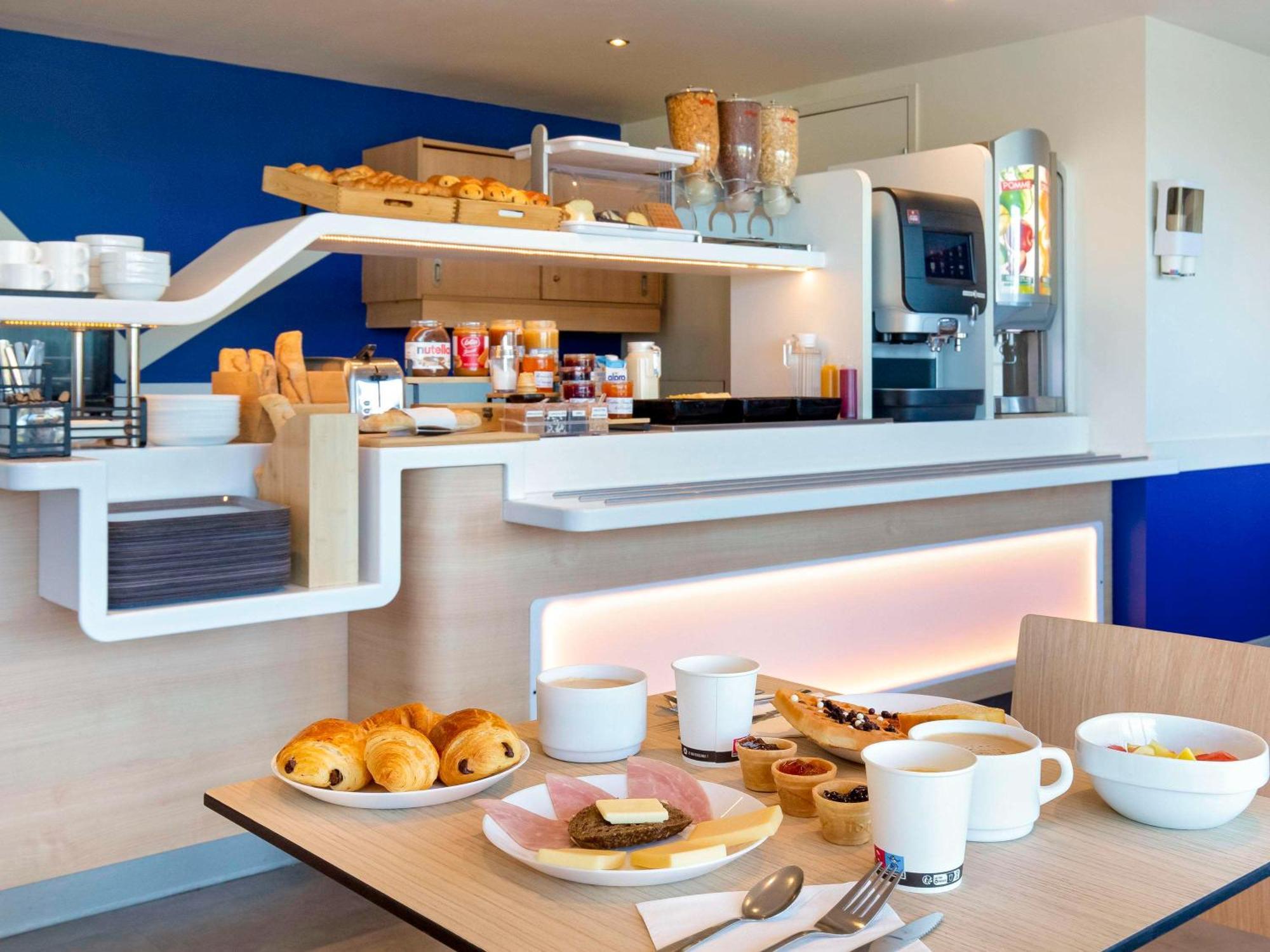 Ibis Budget Saint-Maximin Esterno foto