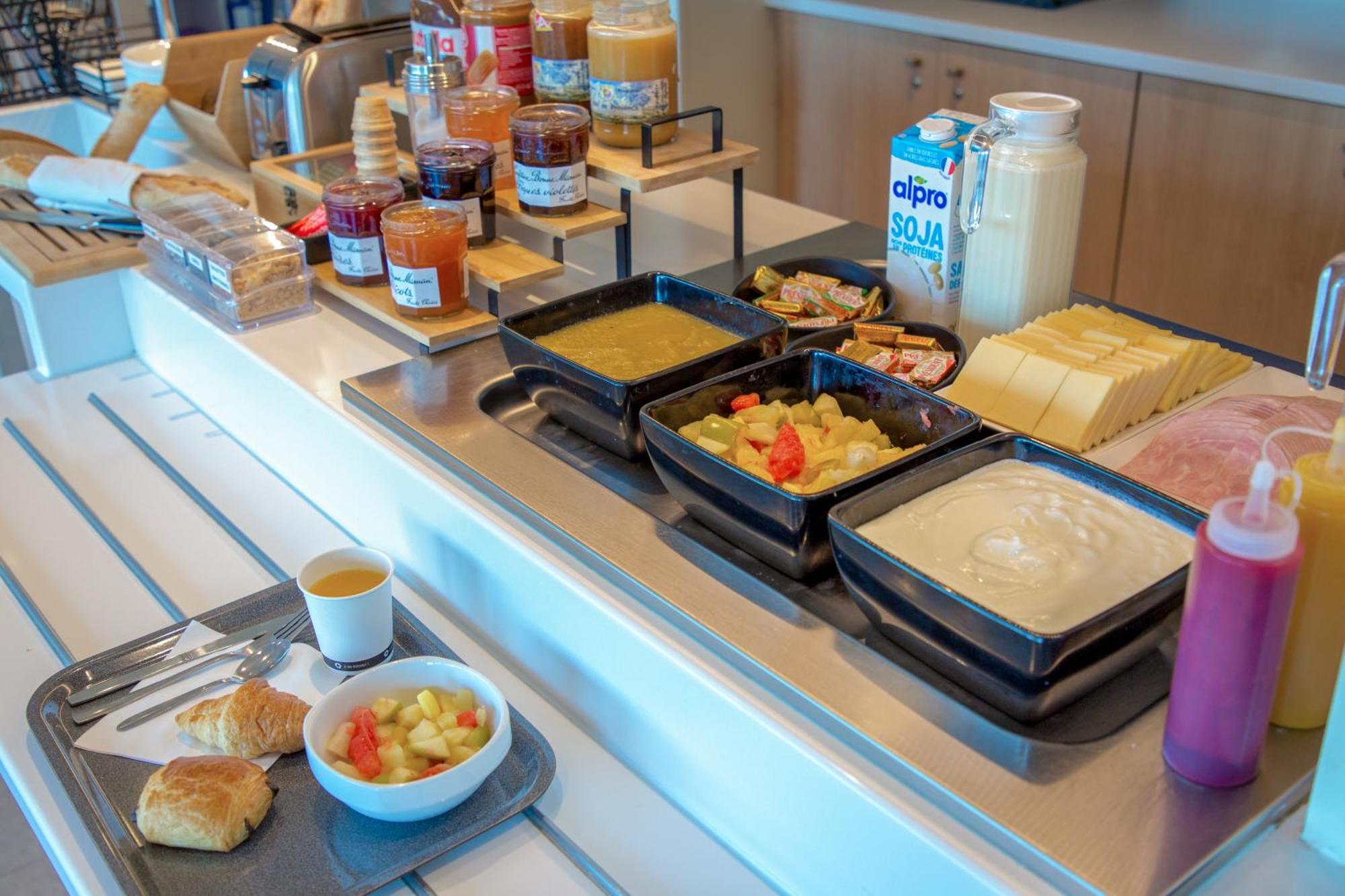 Ibis Budget Saint-Maximin Esterno foto