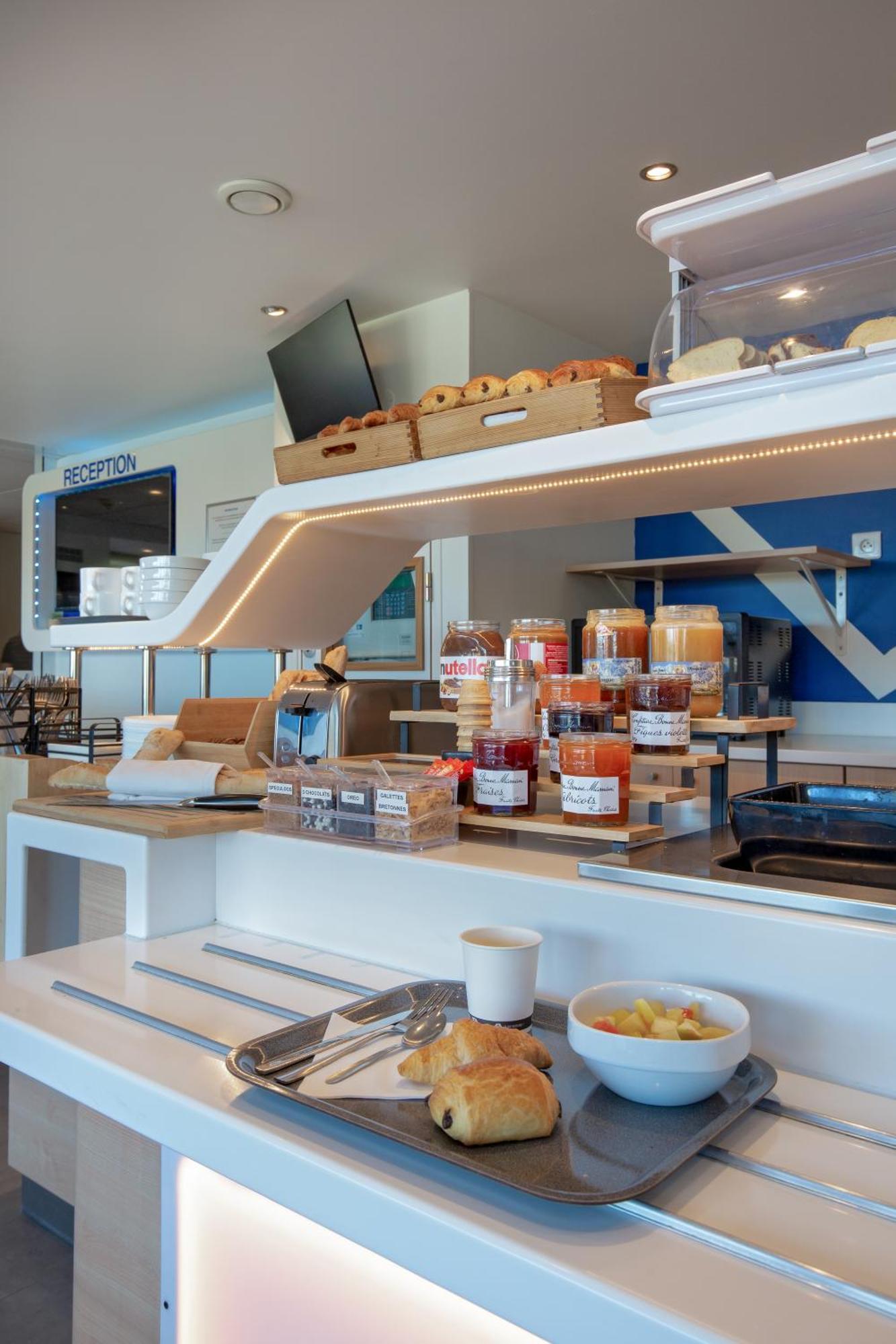 Ibis Budget Saint-Maximin Esterno foto