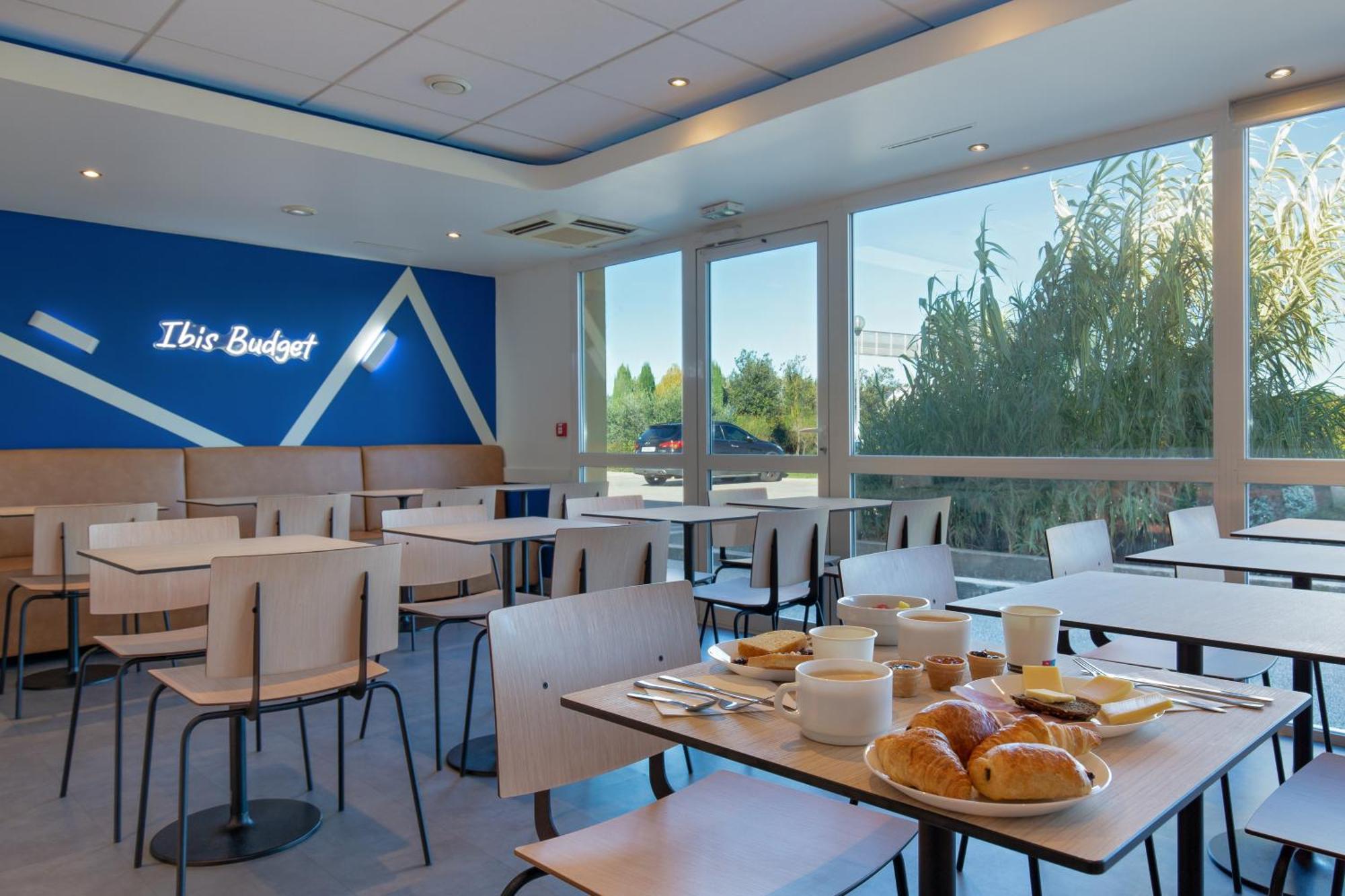 Ibis Budget Saint-Maximin Esterno foto
