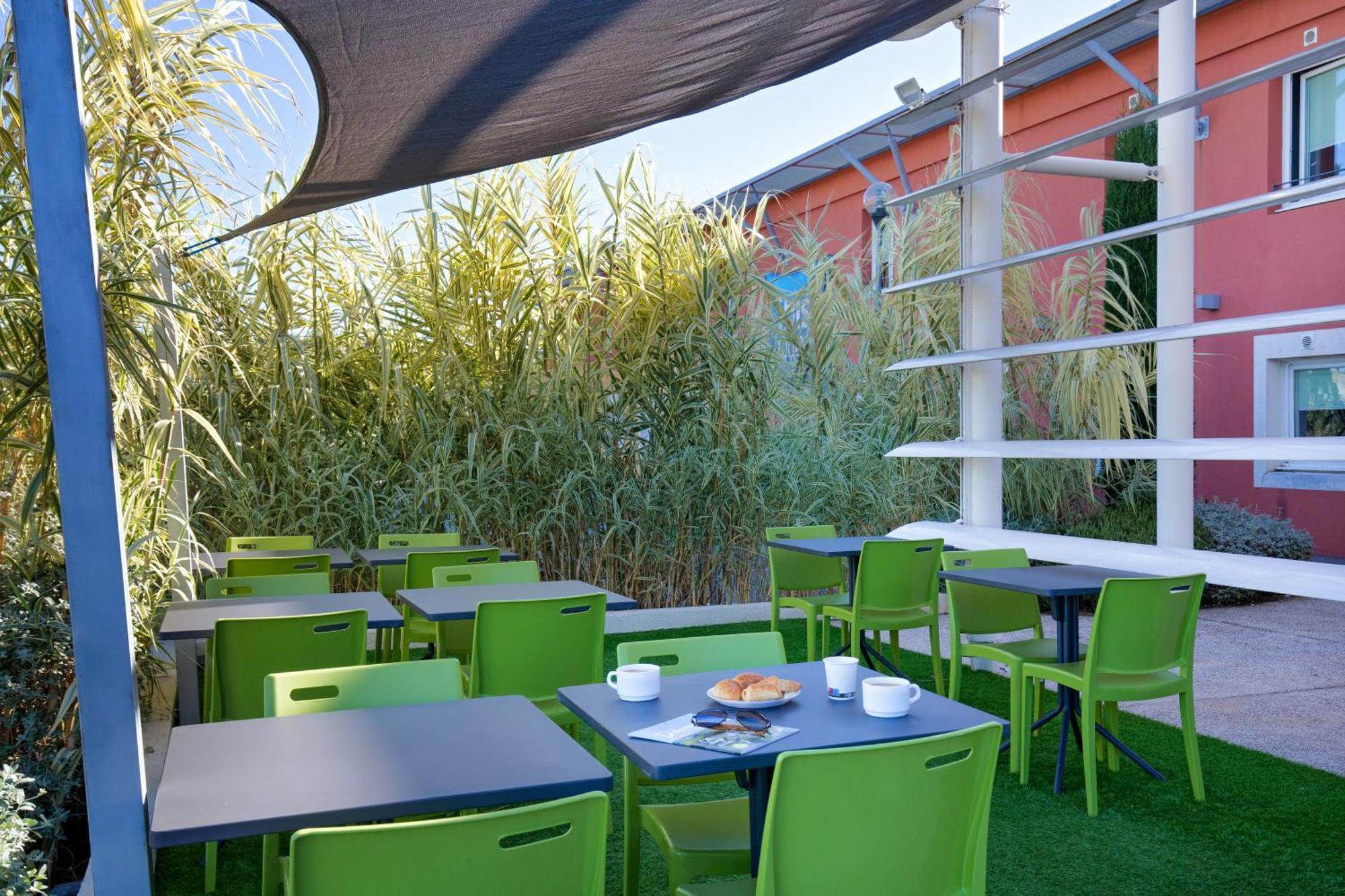 Ibis Budget Saint-Maximin Esterno foto
