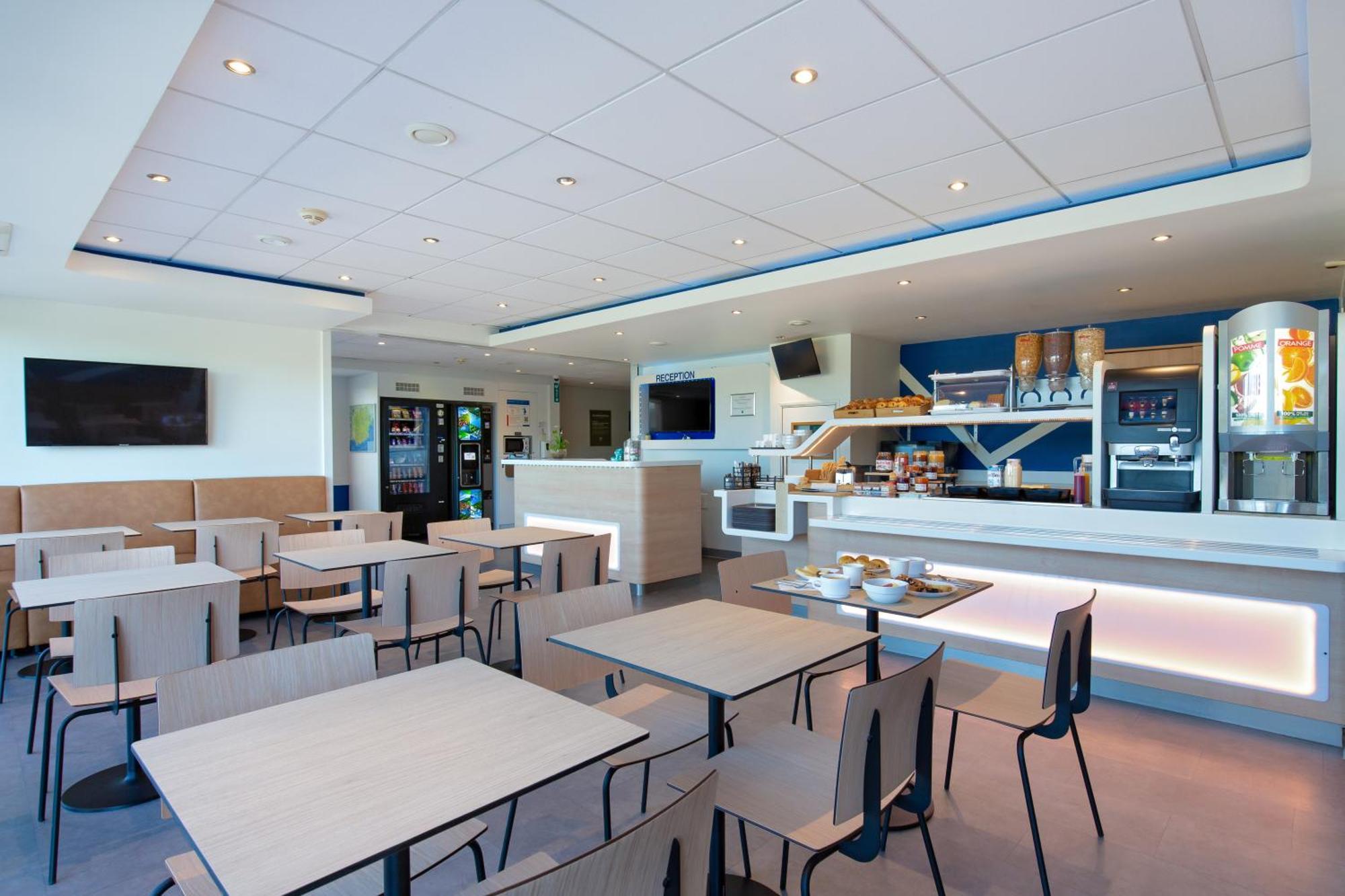 Ibis Budget Saint-Maximin Esterno foto