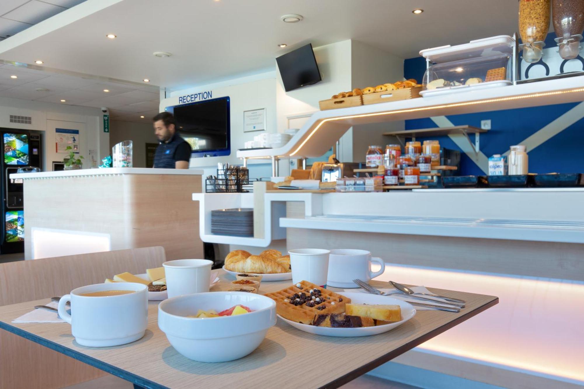 Ibis Budget Saint-Maximin Esterno foto