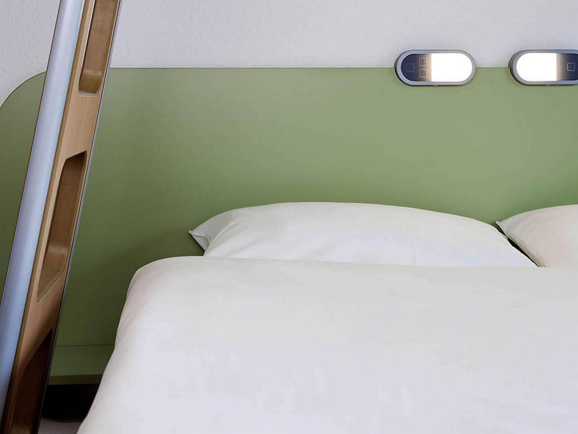 Ibis Budget Saint-Maximin Esterno foto