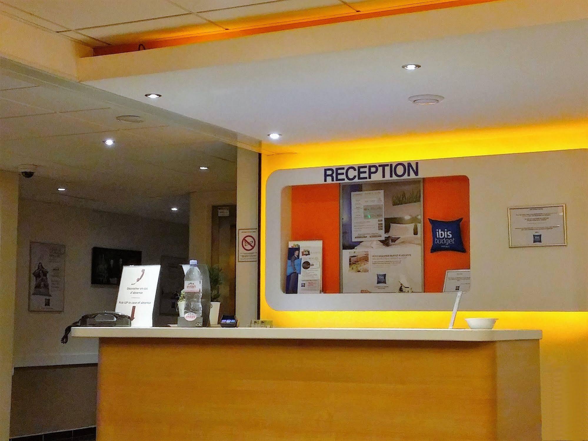 Ibis Budget Saint-Maximin Esterno foto